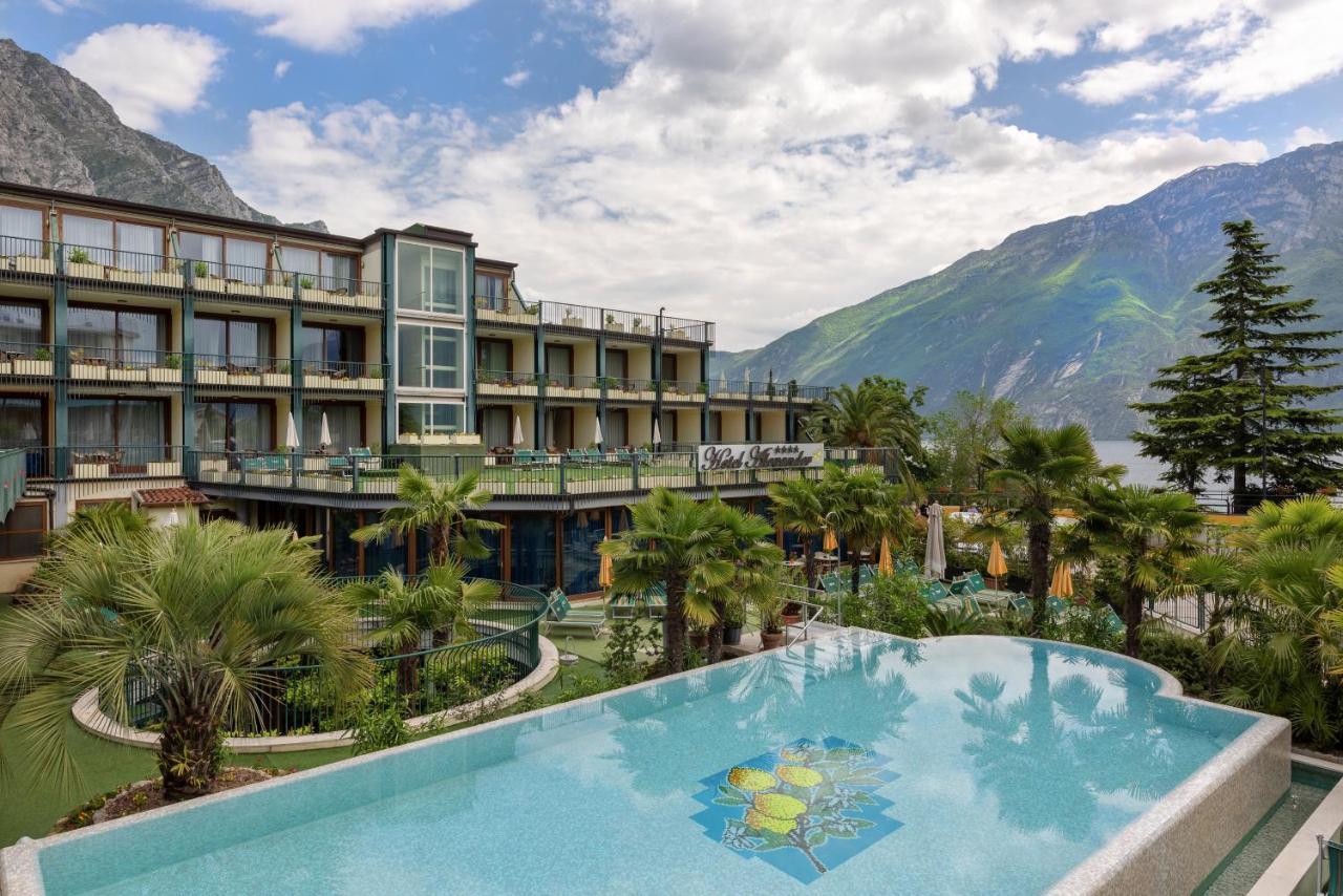 Hotel Alexander Limone sul Garda Luaran gambar