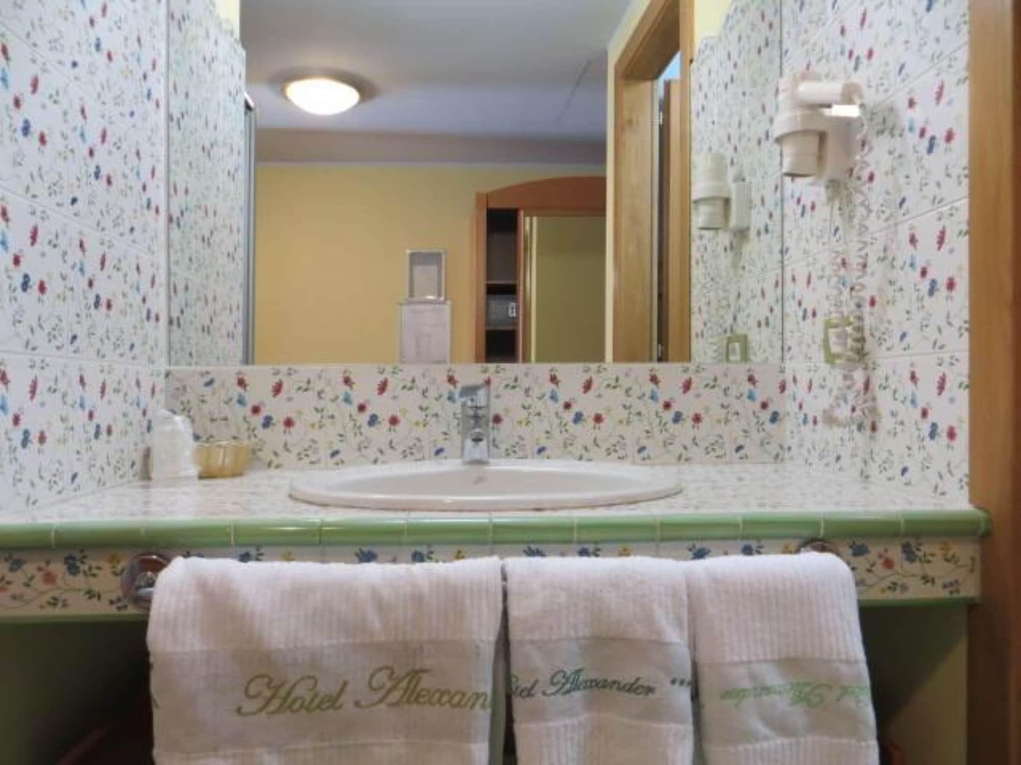 Hotel Alexander Limone sul Garda Luaran gambar
