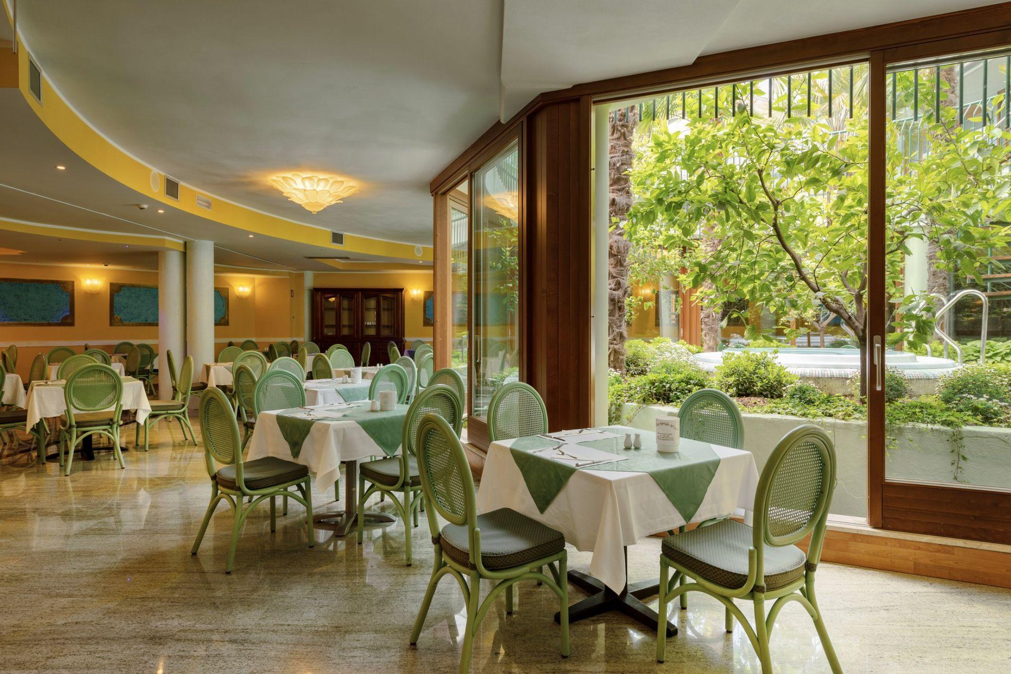 Hotel Alexander Limone sul Garda Luaran gambar