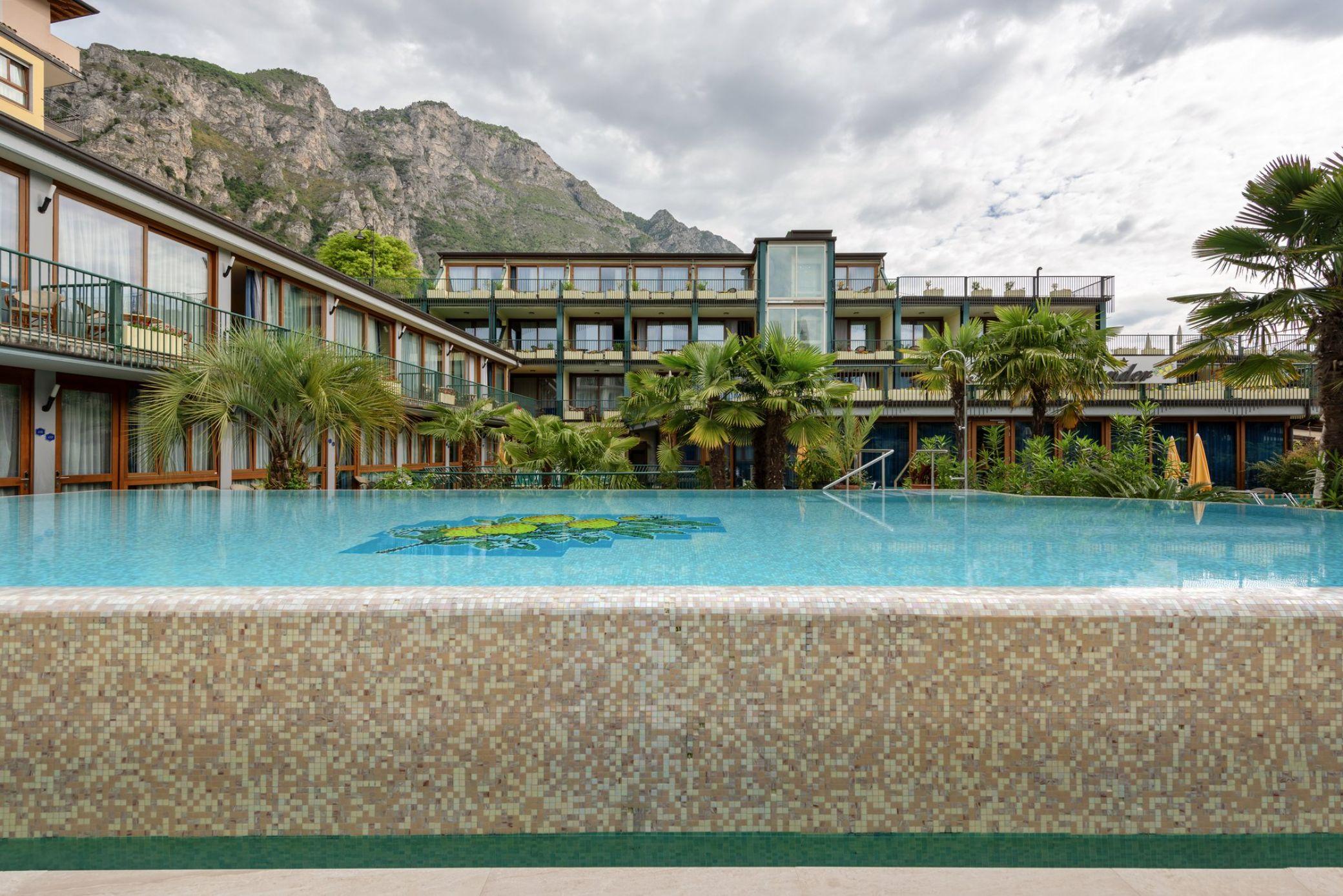 Hotel Alexander Limone sul Garda Luaran gambar