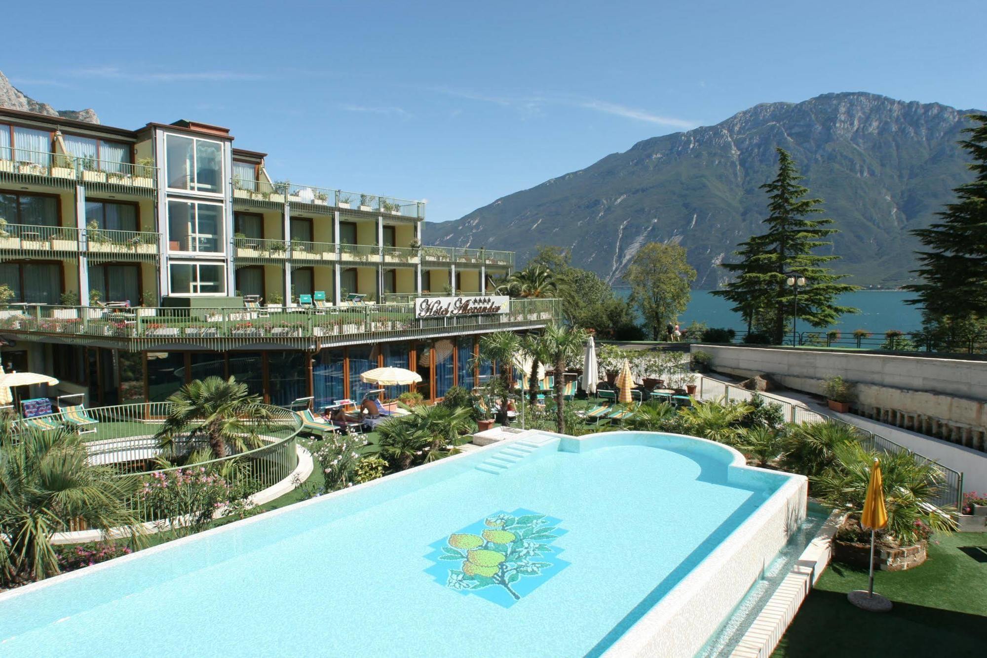 Hotel Alexander Limone sul Garda Luaran gambar